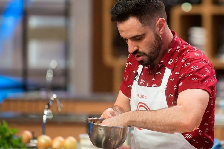 Pedro foi considerado um líder bagunceiro pelos jurados e acabou sendo o 12° eliminado do MasterChef Brasil 2021; veja receitas