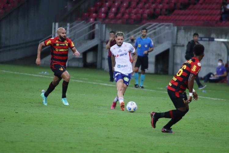 Fortaleza e Sport disputam primeiros 90 minutos da final da Copa do Nordeste