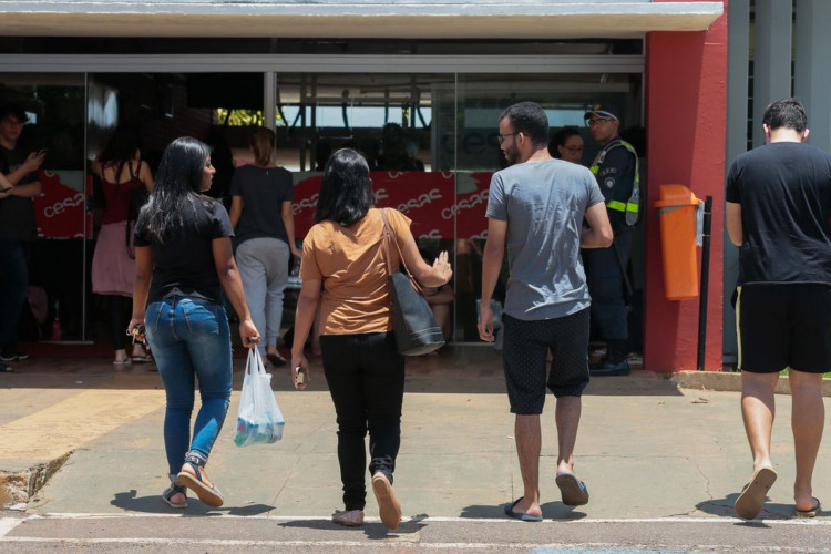 ￼80% DOS jovens consideram o debate político agressivo e intolerante