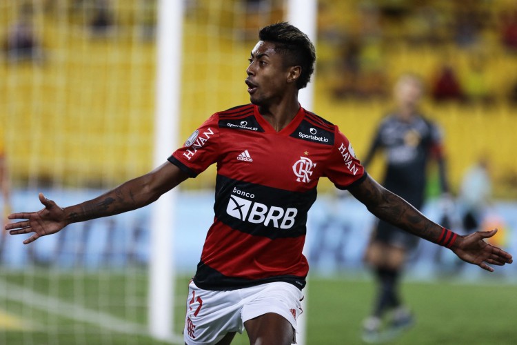 Bruno Henrique marcou os dois gols do Flamengo