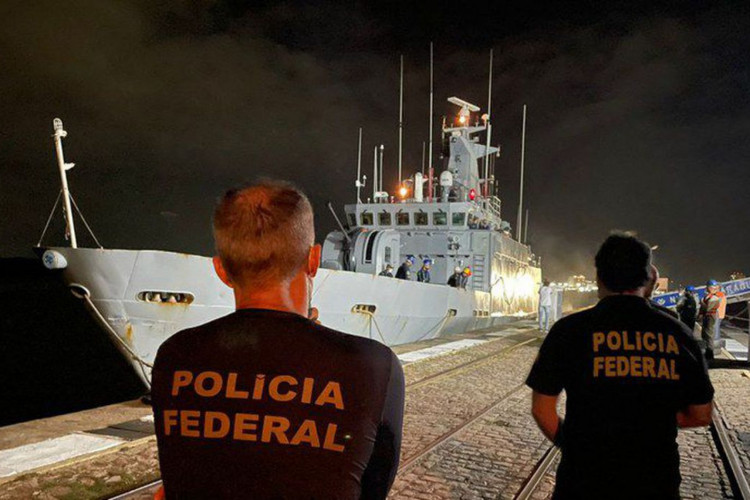  Polícia Federal, Marinha ,Apreensão de Maconha