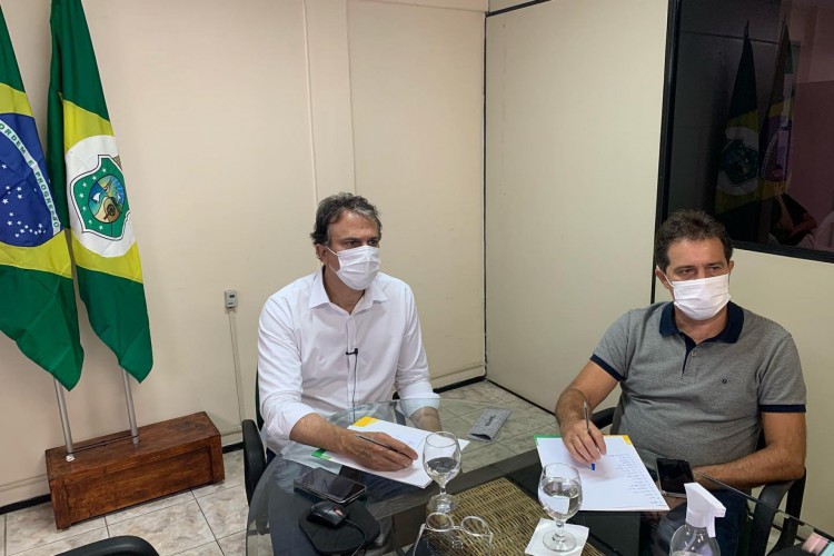 O governador do Ceará, Camilo Santana, anunciou na tarde desta sexta-feira,1º, via redes sociais, o novo decreto de combate à pandemia de Covid-19 com mais avanços na flexibilização de atividades.