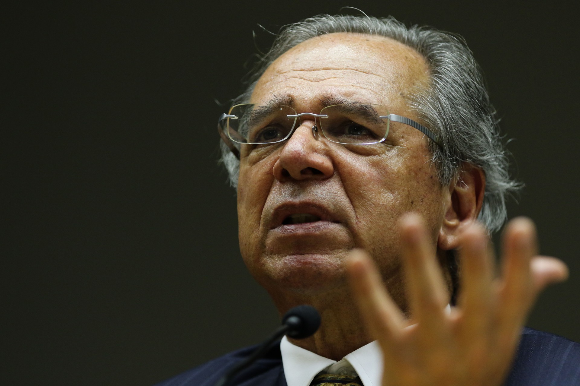 Ministro da Economia, Paulo Guedes, diz que não acompanha o noticiário para não desanimar  (Foto: Fabio Rodrigues Pozzebom/Agência Brasil)