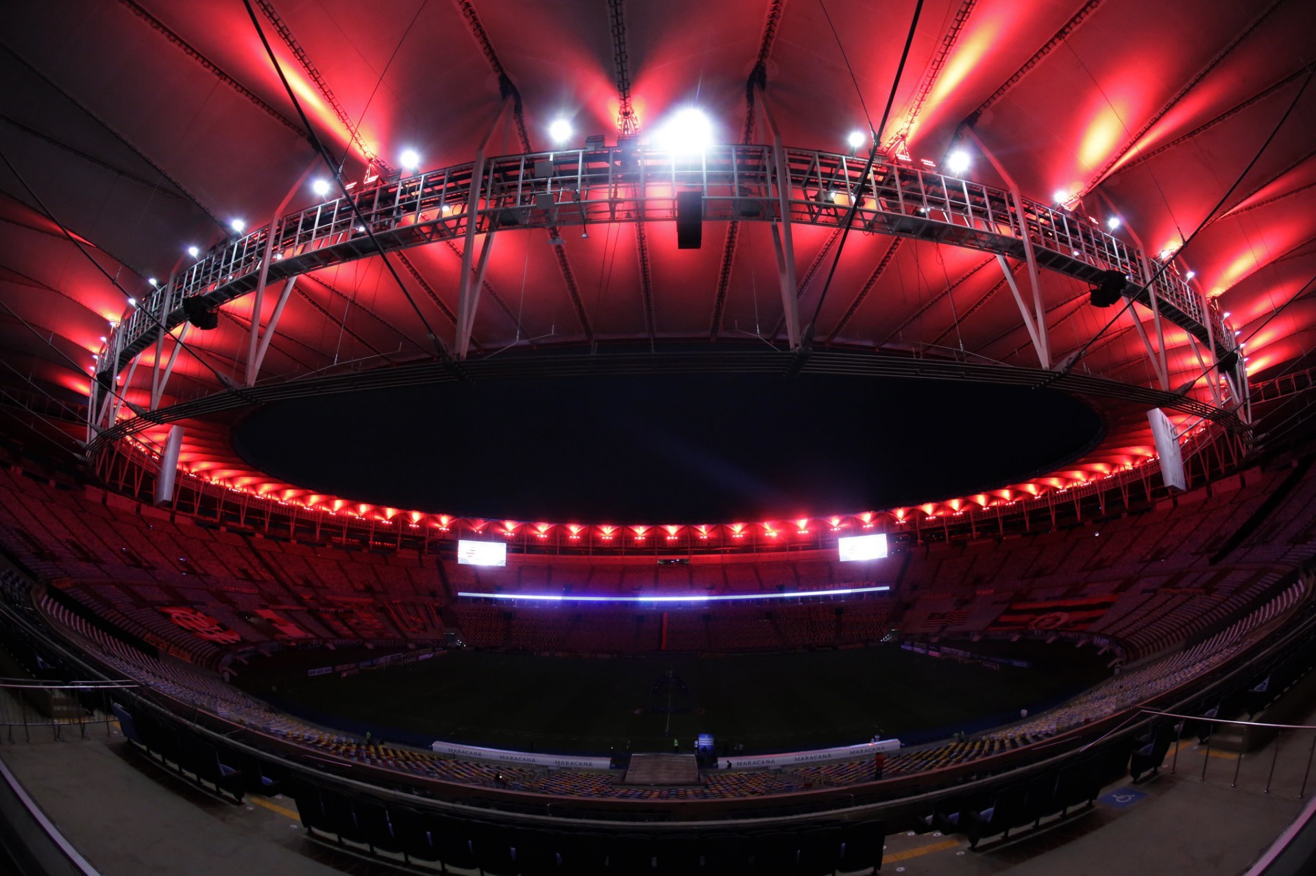 Cerca de 6.500 torcedores estiveram presentes no jogo de volta entre Flamengo e Grêmio pela Copa do Brasil (Foto: Gilvan de Souza / Flamengo )