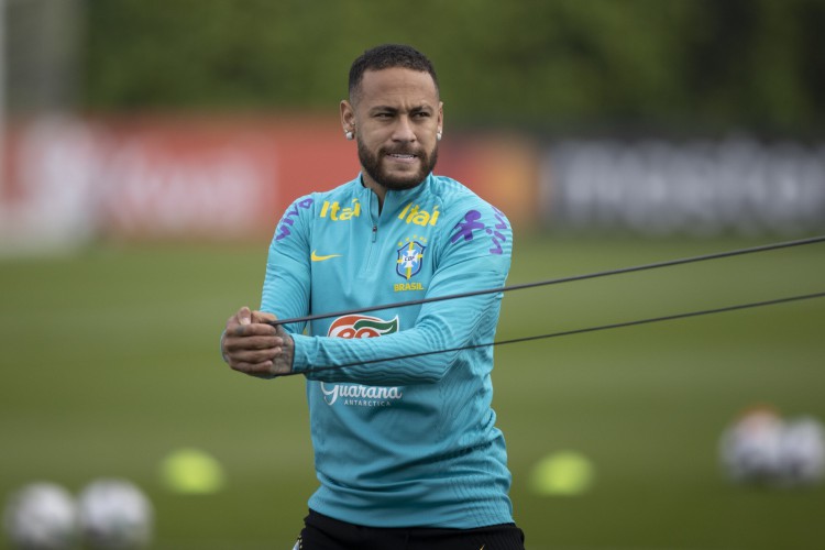 Atacante Neymar em treino da seleção brasileira em Bogotá, na Colômbia