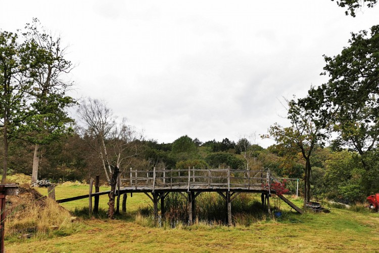 O preço da ponte do ursinho Pooh foi estimado entre 40.000 e 60.000 libras