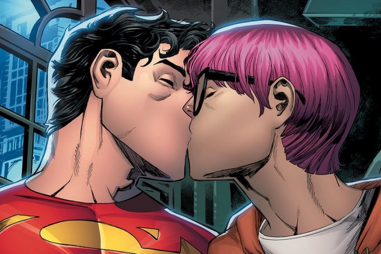 Novo Superman revelará ser bissexual em próxima edição de história em quadrinhos.
DC Comics divulgou imagens que mostram o filho do Superman beijando um amigo jornalista