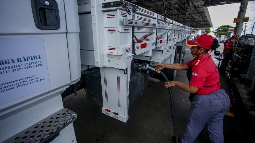 Impacto é elevado nas cadeias produtivas com maior dependência do transporte rodoviário