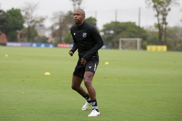 Ceará faz último treino preparatório para o confronto contra o tricolor paulista