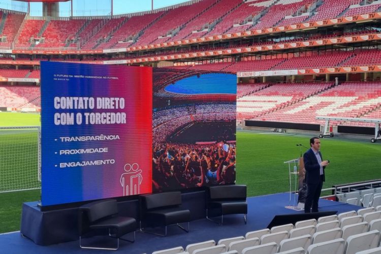 Marcelo Paz, presidente do Fortaleza, durante palestra no Estádio da Luz