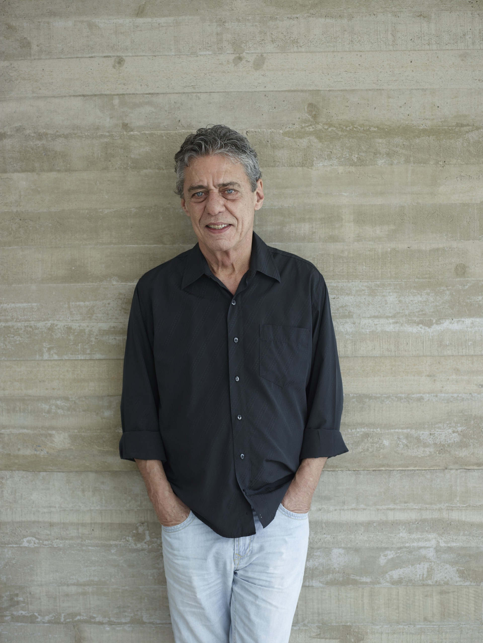 Chico Buarque lança 