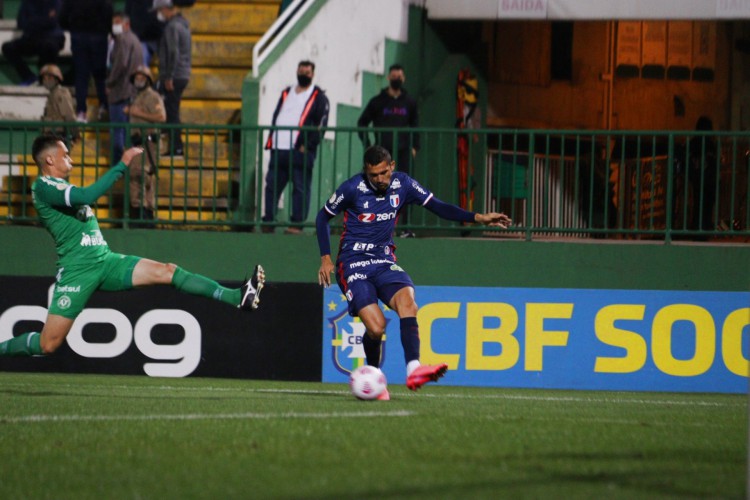 Chapecoense e Fortaleza se enfrentaram pela 27ª rodada da Série A do Brasileirão. Bruno Melo marcou gol para o Leão. 