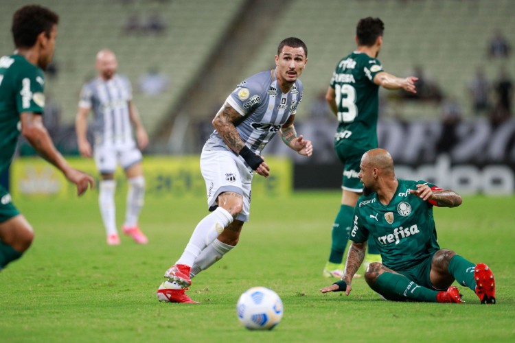 Vina estará em campo como titular do Ceará para enfrentar o Palmeiras na última rodada da Série A