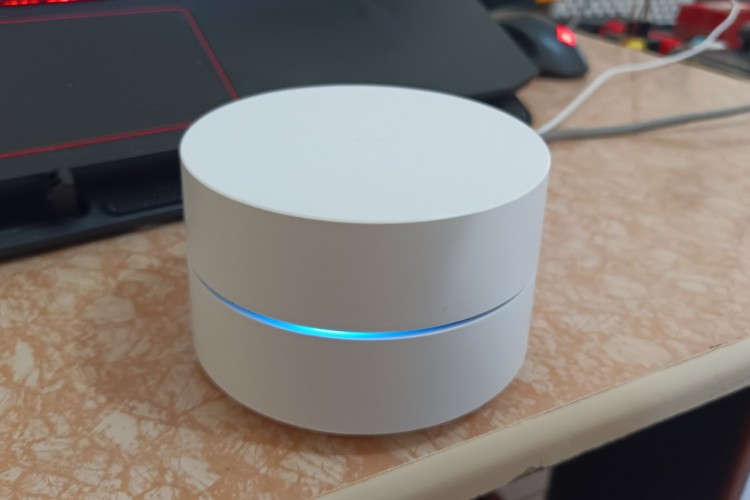 Google Wifi promete bom alcance e configuração simplificada