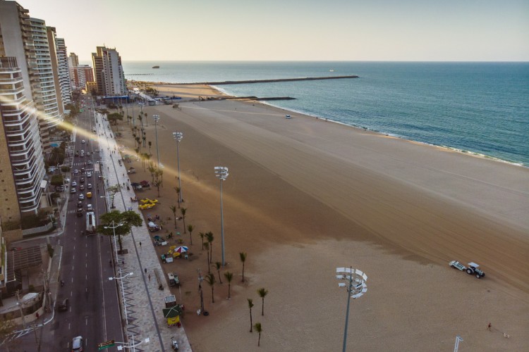 Fortaleza, Ce, BR - 21.10.21 Possibilidade de reveillon em Fortaleza apesar da pandemia do coronavirus. Vista aérea do Aterro da Praia de Iracema (Fco Fontenele/O POVO)