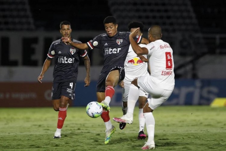 RB Bragantino e São Paulo se enfrentam hoje, 24, pela Série A do Brasileirão. Veja onde assistir ao vivo à transmissão, qual horário do jogo e provável escalação.