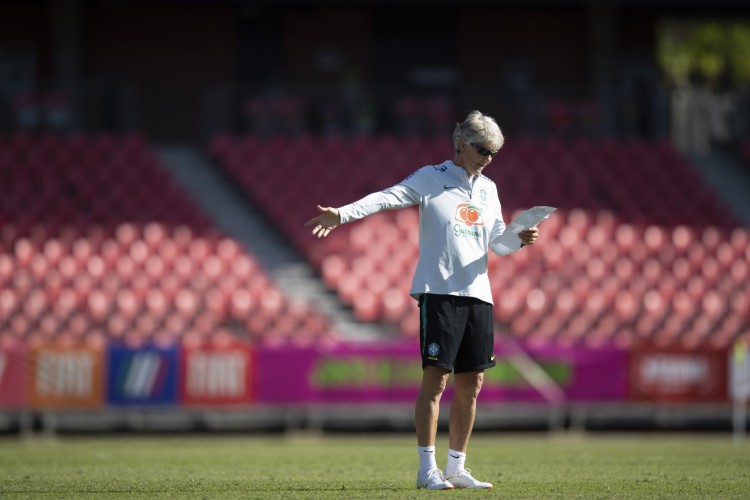 Técnica Pia Sundhage em treino da seleção brasileira feminina em Sydney Showground, na Austrália