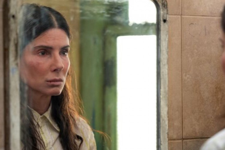 Drama protagonizado por Sandra Bullock acompanha reintegração à sociedade de mulher que passou 20 anos presa