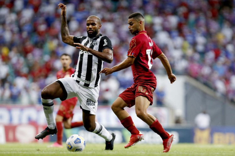 Ceará e Bahia se enfrentaram na noite desta quarta-feira, 27, na Arena Fonte Nova, em Salvador, pela Série A