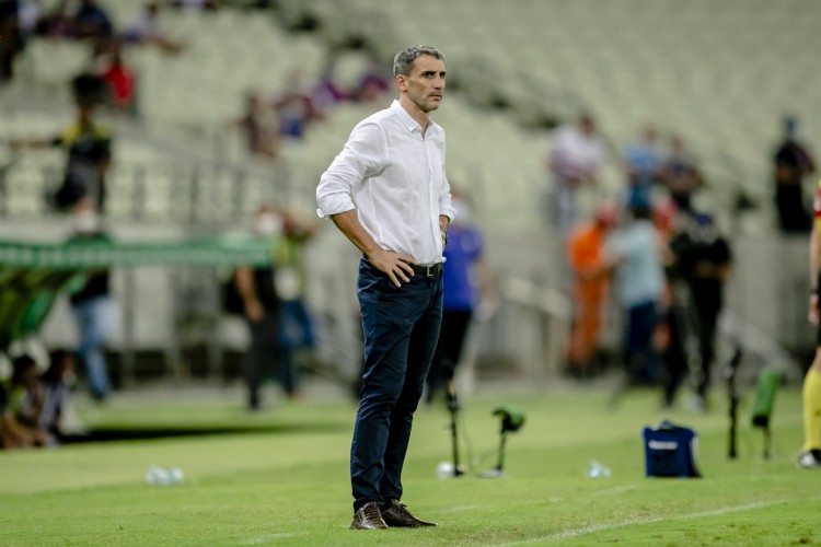 FORTALEZA, CE, BRASIL, 27-10.2021: Juan Pablo Vojvoda. Fortaleza x Atletico Mineiro, na arena Castelão, pela Copa do Brasil, semi-final. em epoca de COVID-19. (Foto:Aurelio Alves/ Jornal O POVO)