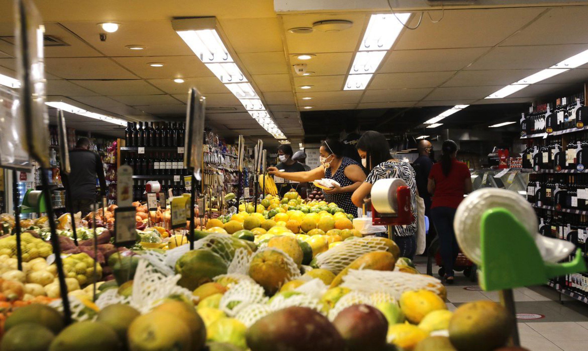 ￼CONSUMO deve ter alíquota de equilíbrio na carga tributária (Foto: Tânia Rêgo/Agência Brasil)