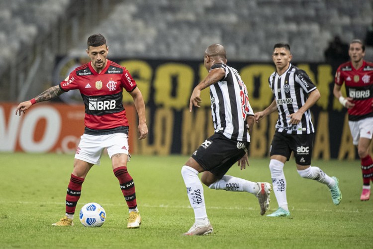 Atlético-MG joga contra o Flamengo hoje, domingo, 20, pela Supercopa do Brasil 2022; veja onde assistir ao vivo aos jogos do dia e horário. 