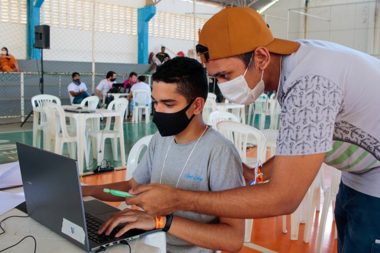 FORTALEZA, CE, BRASIL,31-10-2021: Campeonato de Games no Cuca Mondubim.   