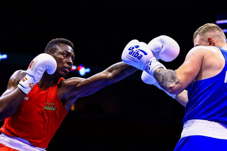 Keno Marley garante medalha no Mundial de Boxe