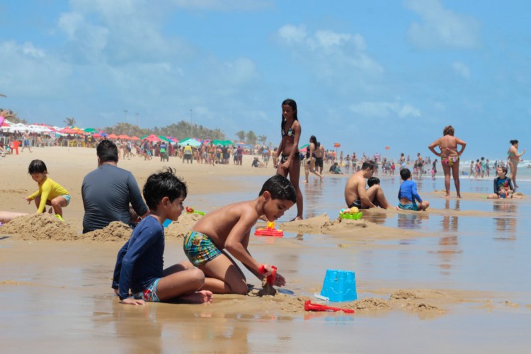 Crianças e idosos são os que mais sofrem com o calor