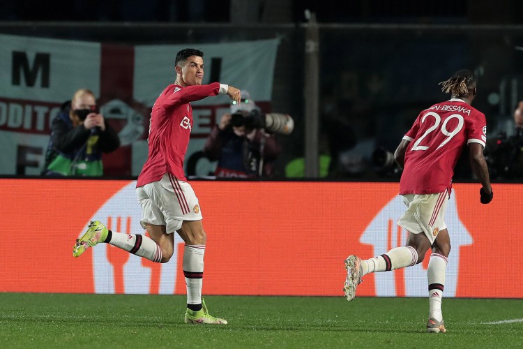 Cristiano Ronaldo marcou os dois gols do Manchester United no empate em 2 a 2 diante do Atalanta pela Champions League