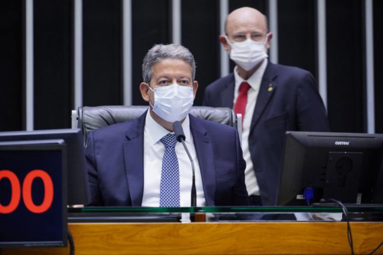 O deputado Arthur Lira, presidente da Câmara dos Deputados, antes da votação da PEC dos Precatórios