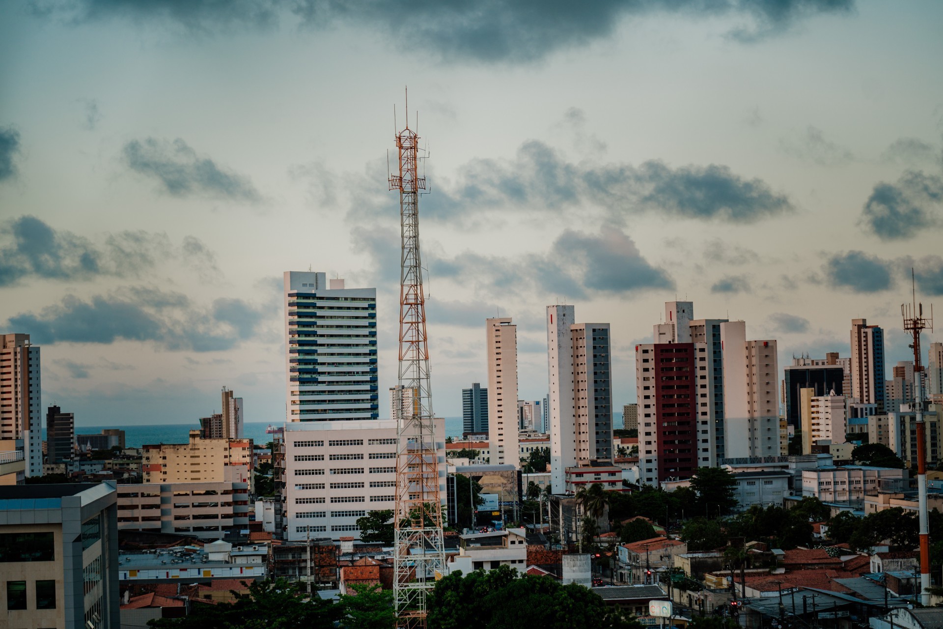 Infraestrutura de antenas em Fortaleza precisa aumentar (Foto: JÚLIO CAESAR)