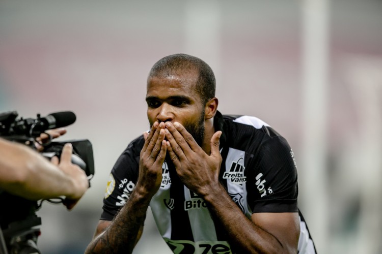 FORTALEZA, CE, BRASIL, 07-11.2021: Ceara x Cuiaba, pelo Campeonato Brasileiro 2021 na Arena Castelão. em epoca de COVID-19. (Foto:Aurelio Alves/ Jornal O POVO)