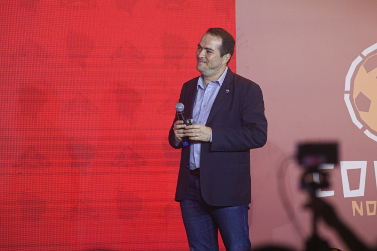 Presidente do Fortaleza, Marcelo Paz, durante palestra no evento Confut Nordeste, em Maceió