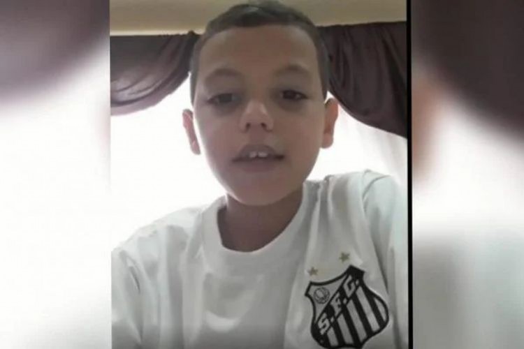 "Bruninho, você é gigante, menino", escreveu Neymar no Instagram Stories hoje, 9, para o torcedor do Santos de 9 anos hostilizado no domingo