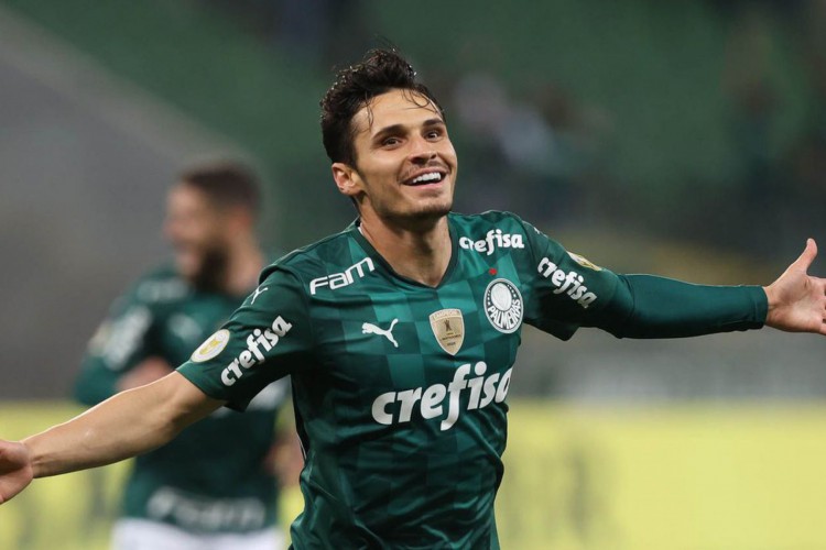 Goiás e Palmeiras se enfrentam pelo Brasileirão Série A 2022 hoje, 16; onde assistir ao vivo aos jogos do dia e horário.  