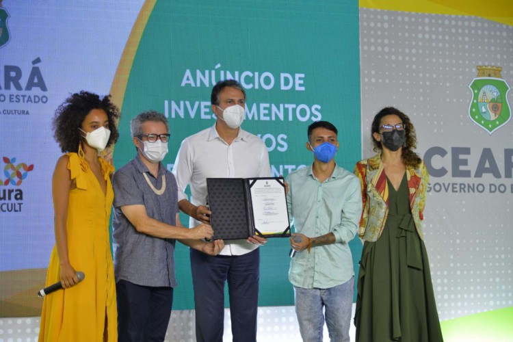 O influenciador Léo Suricate participou da live de anúncio de investimentos do Governo do Estado