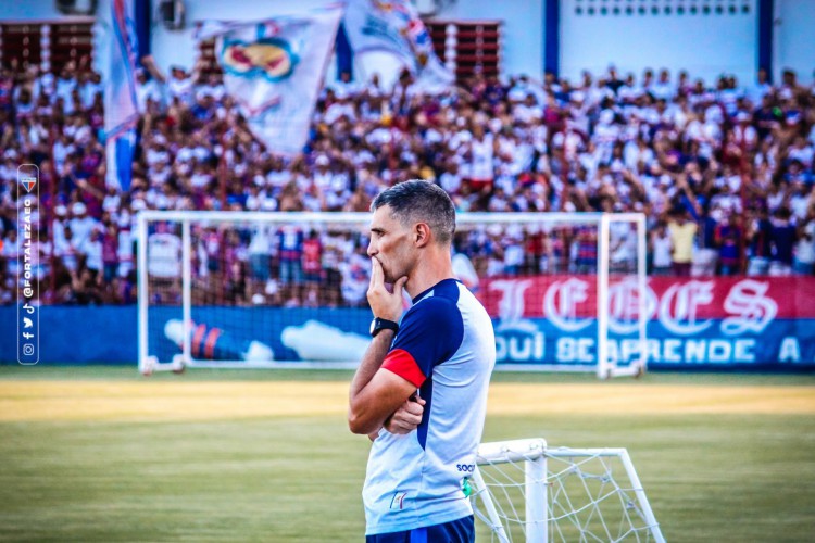 Vojvoda comandou treino no Pici com a presença da torcida tricolor 