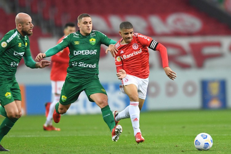 Internacional e Cuiabá se enfrentam pelo Brasileirão Série A 2023 hoje, 29; onde assistir ao vivo aos jogos do dia e horário do jogo.