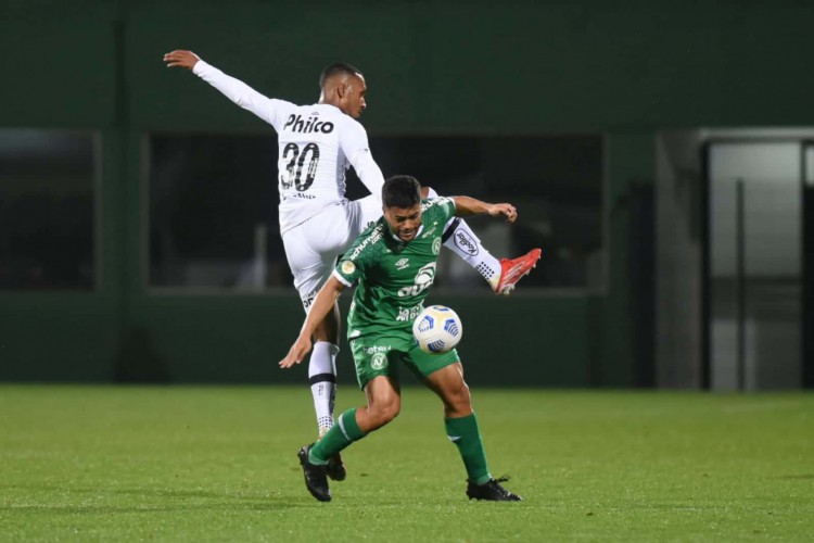 Santos x Chapecoense disputam confronto hoje, quarta, 17 de novembro (17/11) pela Série A do Brasileirão; confira onde assistir ao vivo ao jogo, horário, provável escalação e demais informações 