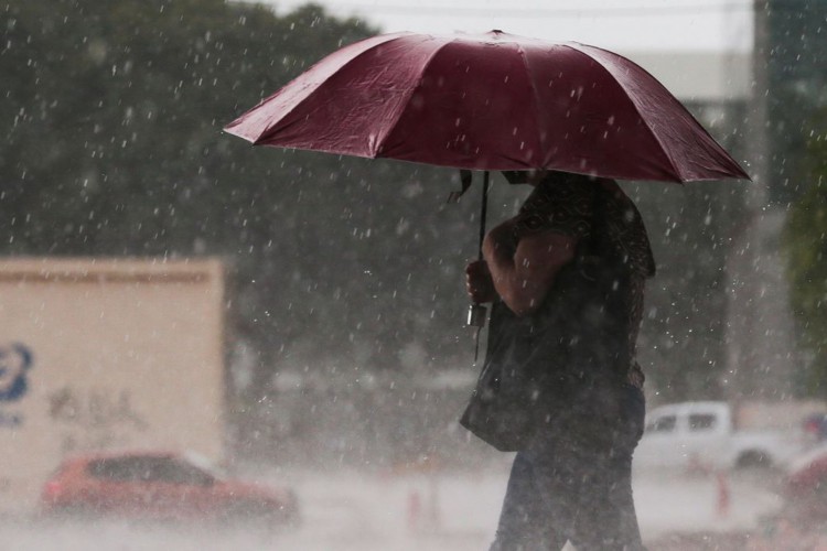 Chuva no Plano Piloto em Brasília