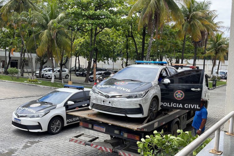 Carro original e clonado da Polícia Civil do Rio de Janeiro