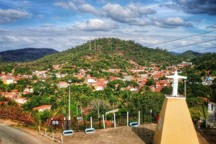 O município fica a 263 quilômetros de Fortaleza