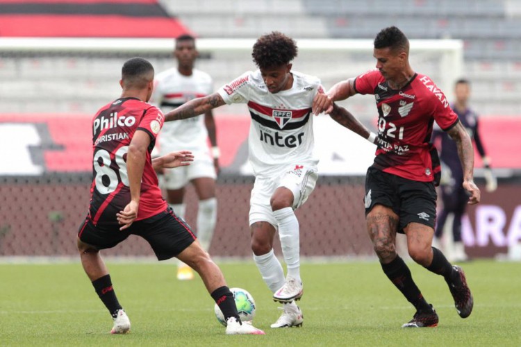 Confira onde assistir ao vivo ao jogo, horário, provável escalação e demais informações de São Paulo x Athletico-PR pela Série A.