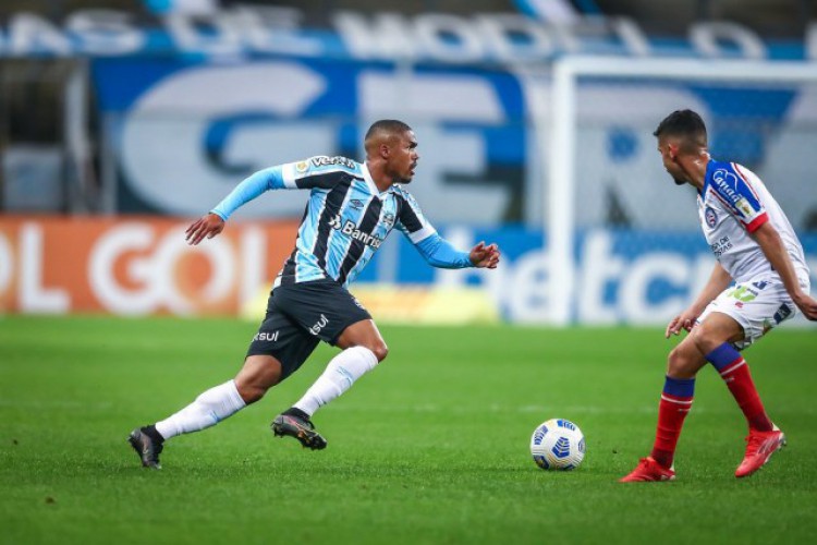 Confira onde assistir ao vivo ao jogo, horário, provável escalação e demais informações de Bahia x Grêmio pela Série A.