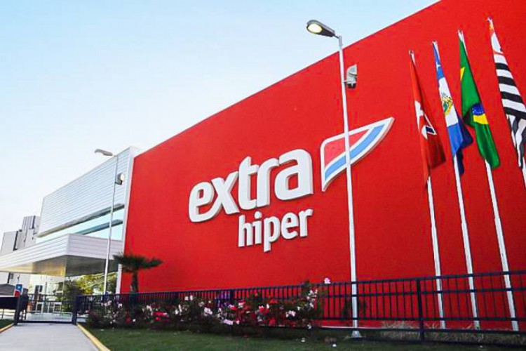 Extra Hiper faz saldão de fechamento. Marca Extra continua a operar