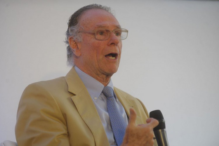 O presidente do Comitê Olímpico Brasileiro(COB), Carlos Arthur Nuzman, durante apresentação das informações sobre o revezamento da tocha olímpica, sua marca e seus patrocinadores oficiais.(Tânia Rêgo/Agência Brasil)