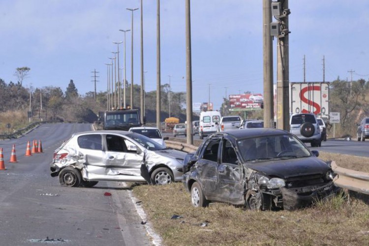 Pesquisadores criam proteção que amortece impacto de batidas em postes