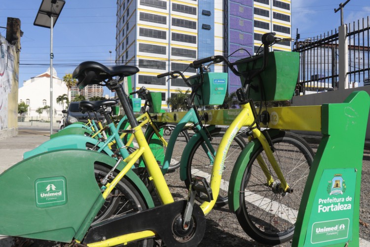 O projeto promoverá intervenções artísticas em bicicletas que compõem o sistema de mobilidade de Fortaleza, o "Bicicletar". (BÁRBARA MOIRA/ O POVO) 