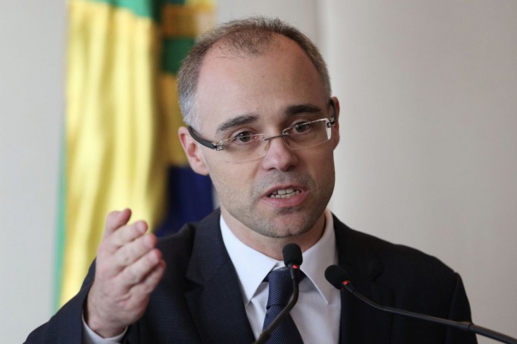 O advogado-geral da União, André Mendonça participa do lançamento do Portal do Observatório Nacional. 